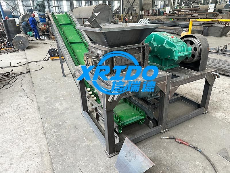 Customized twin-shaft shredder shipped to Sri Lanka